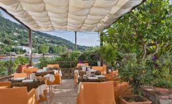 Hotel Senaria - Housity