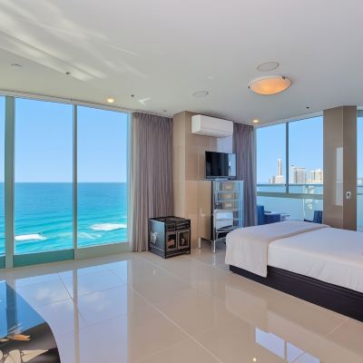 Skyhome Penthouse 3 Bedroom Ocean View