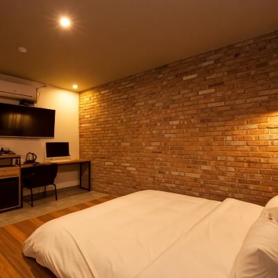 Deluxe Double Room Hotel Gray Promo Code