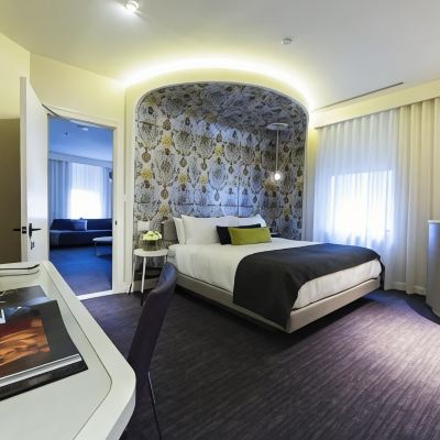 1 Bedroom King High Floor Suite Platinum