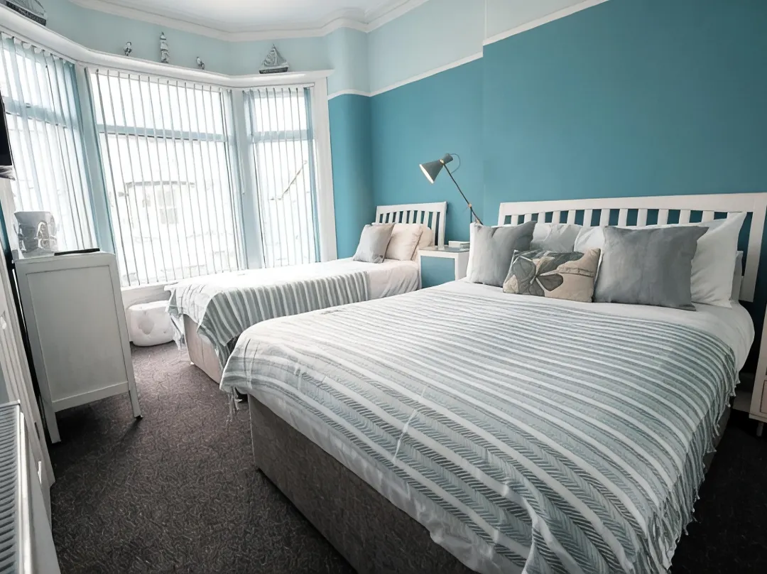 Cherish Lewis Hotel Blackpool- 2 Min To Beach- Smart Lock- Fast Wifi - Blackpool