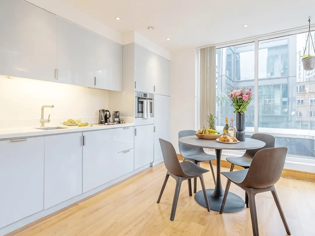 Kula London - Tower Hill - Chelsea