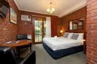Armour Motor Inn