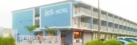 Fenwick Islander Motel Hotels in 