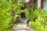 Casa Iguana Holbox - Beachfront Hotel