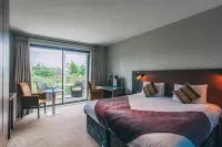 The Cornwall Hotel Spa & Lodges Отели в г. 