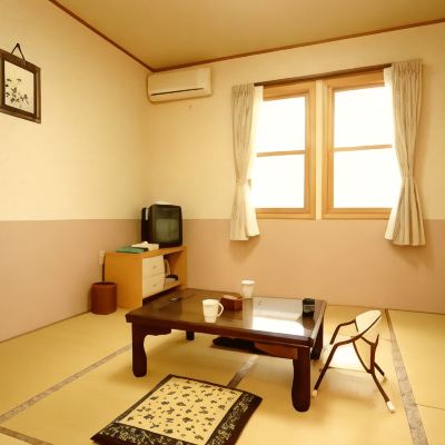 和風ルーム(浴室) ペンションファミール クーポン