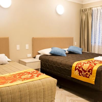 Premium Triple Room Sapphire Palms Motel Promo Code