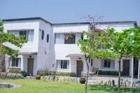 Blue Waters Lake Resort Hotéis em 