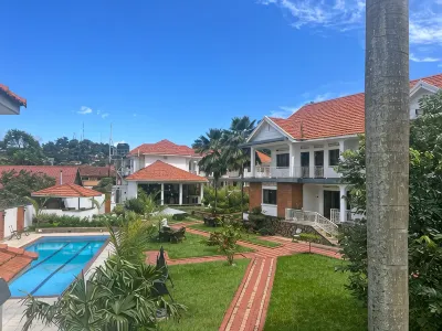 Infinity Hotel Kampala Hotele w: 