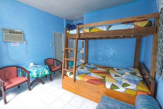 Monaliza Surf Resort