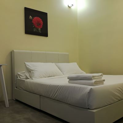 Bilik Deluxe,1 Katil Saiz Queen,tanpa tingkap Kupon Hotel Pangkor Mutiara