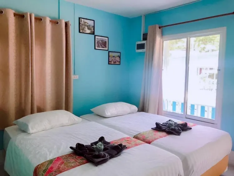ห้องเตียงแฝด พร้อมวิวสวน