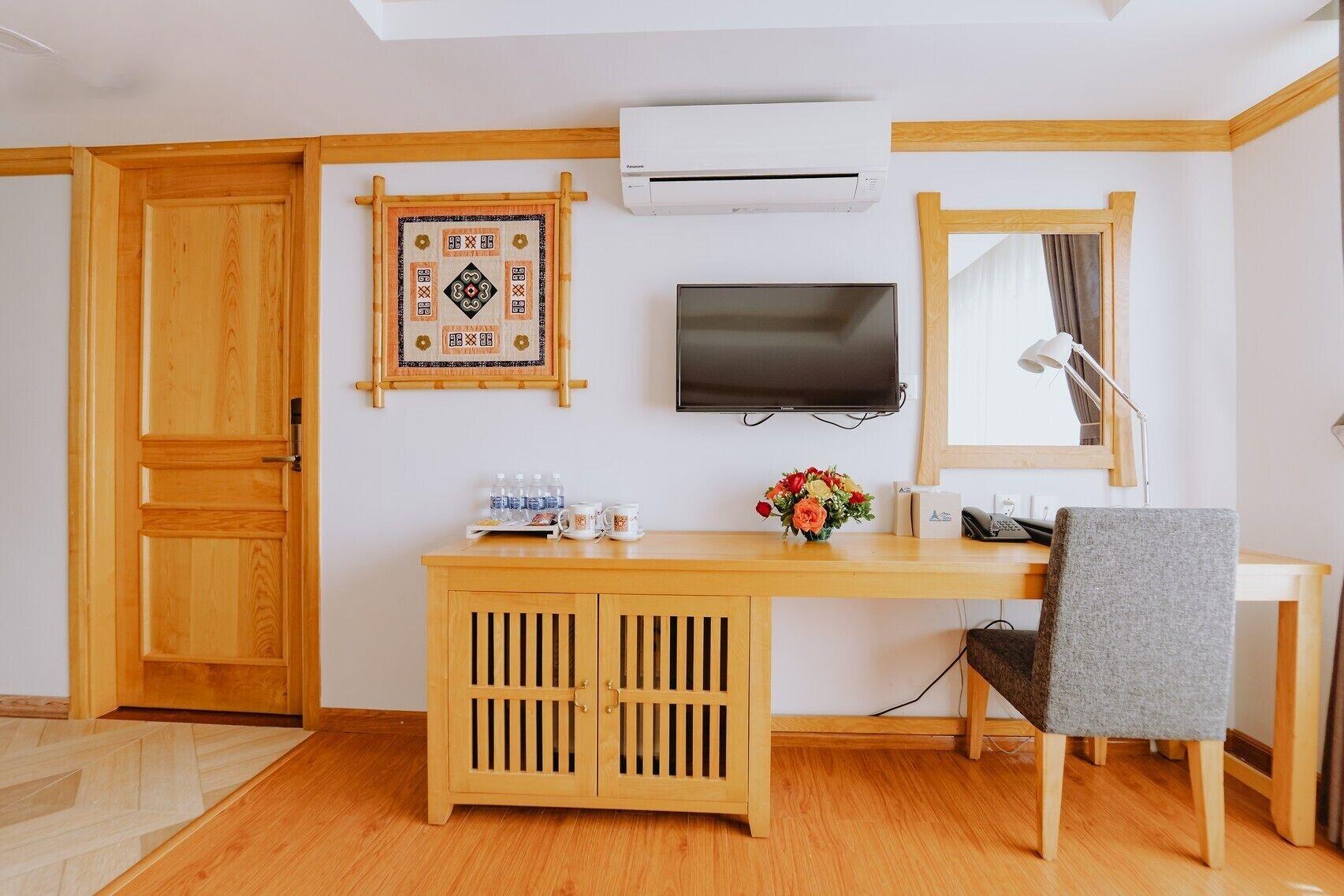 家庭房（带一张双人床和两张单人床）