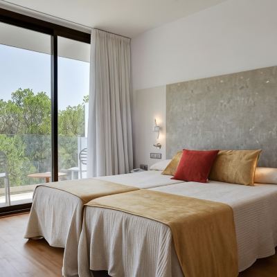 Standard Twin Room Hotel Abrat Promo Code