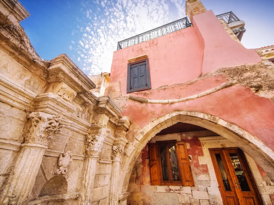 Venetian Rimondi Fountain Mansion. Built In 1626! - Kreta