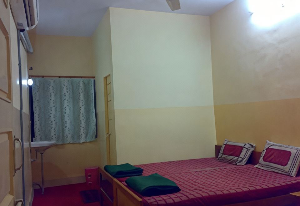 Hotel Royal Palace , Shegaon - Housity