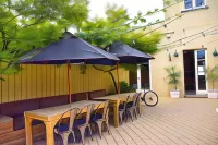 The Prince Albert Backpackers & Bar Hotel a 