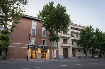 Hotel Poledrini Các khách sạn ở 