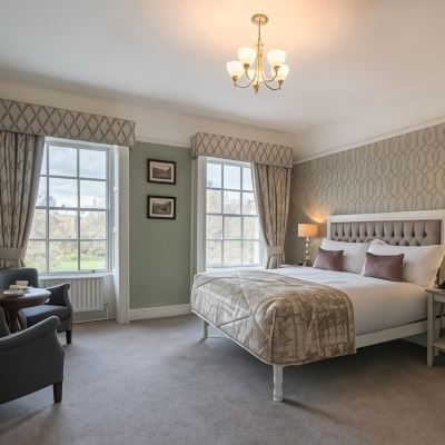 Deluxe Double Room Stauntons on The Green Hotel Promo Code