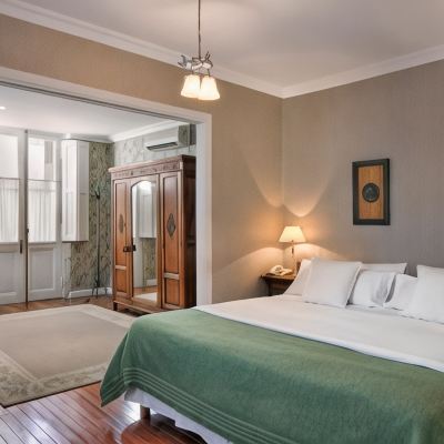 Executive Double or Twin Room Hotel del Casco Promo Code