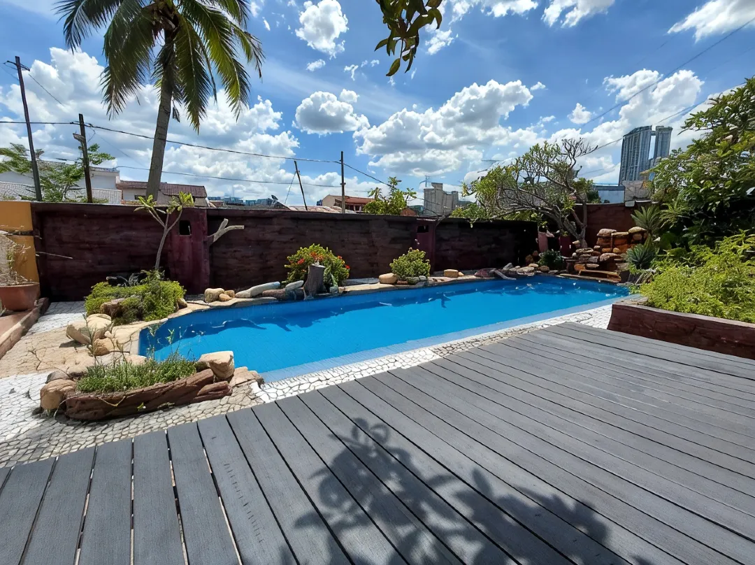 6 Bedroom 24 Pax Karaoke Pool Stay For Family Okr By Manhattan Group - Puchong