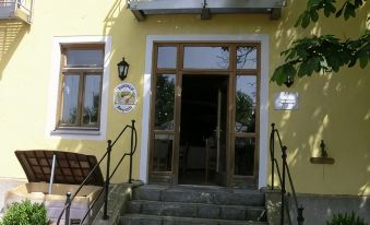 Hotel-Restaurant Kreuzhuber - Housity