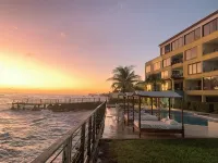 Beachfront 2-bedroom condo in St Lawrence Gap near Oistins