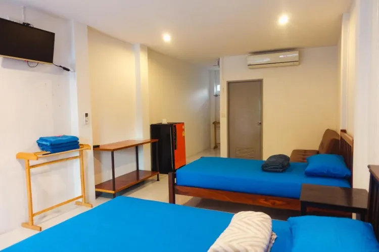 ห้องพักสำหรับสามท่านพร้อมวิวสระว่ายน้ำ