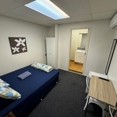 Double Room with Private Bathroom Backpackers Central Hamilton Promo Code
