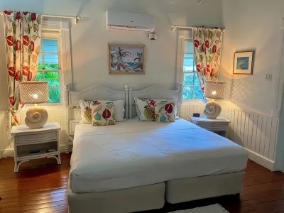 Luxury Spacious Villa 4 Min from the Beach, Royal Fairmont Beach Club Member. Hotels in 