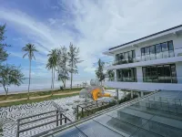 Roxy Beach Resort Hotéis em Lundu