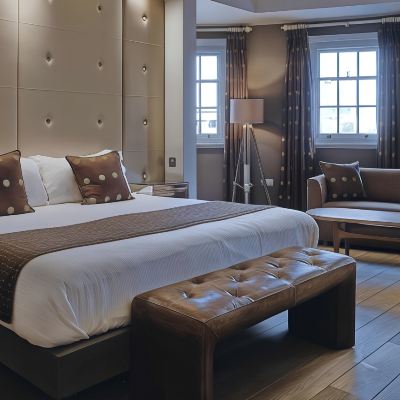 Deluxe Double Room With Bath Rose and Crown Stoke Newington Promo Code