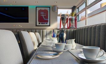 The Arc Hotel - Housity