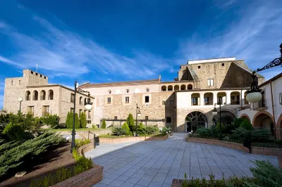 Parador de Plasencia Hotels in 