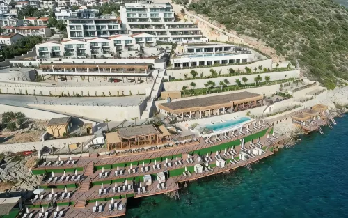 LURES HOTEL