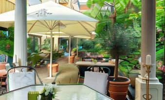 Central Hotel am Königshof - Housity