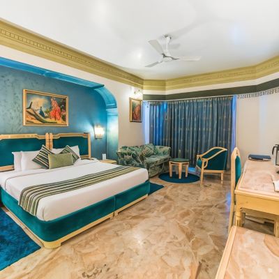 Super Deluxe Room Hotel Hillock Promo Code