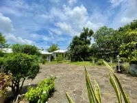 Lapu-Lapu Cottages & Restaurant