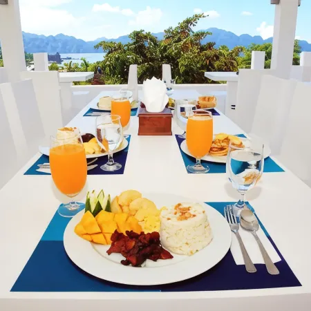 Coron Bluewave Hotel