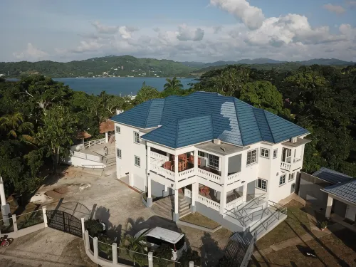 Blue Paloma Bed & Breakfast