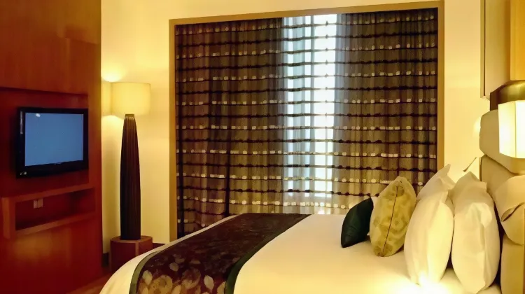 Nirvana Luxury Hotel l Ludhiana Room