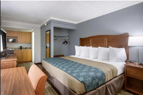 Travelodge by Wyndham Canton/Livonia Area, MI