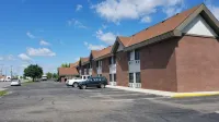 Super 8 by Wyndham St. Cloud