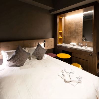 Standard Double Room Shower Booth Only The Royal Park Canvas - Ginza 8 Promo Code