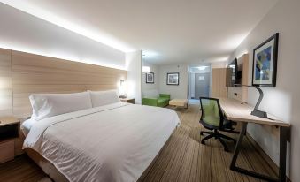 Holiday Inn Express & Suites Petersburg/Dinwiddie