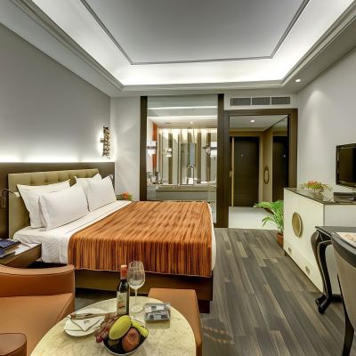 Colony Premium Room