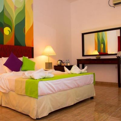 Deluxe Triple Room The Kent Promo Code