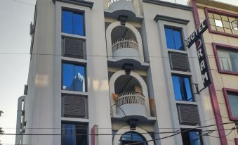 Hotel Shreeram - Housity