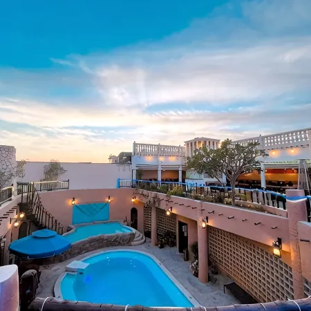 Al Liwan Suites